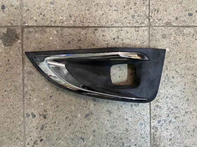 Tapa de neblinero derecho Peugeot 3008 GT (2017)