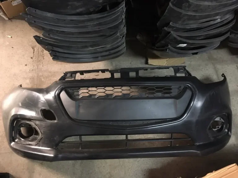 Parachoque delantero Chevrolet Spark GT (18/21)