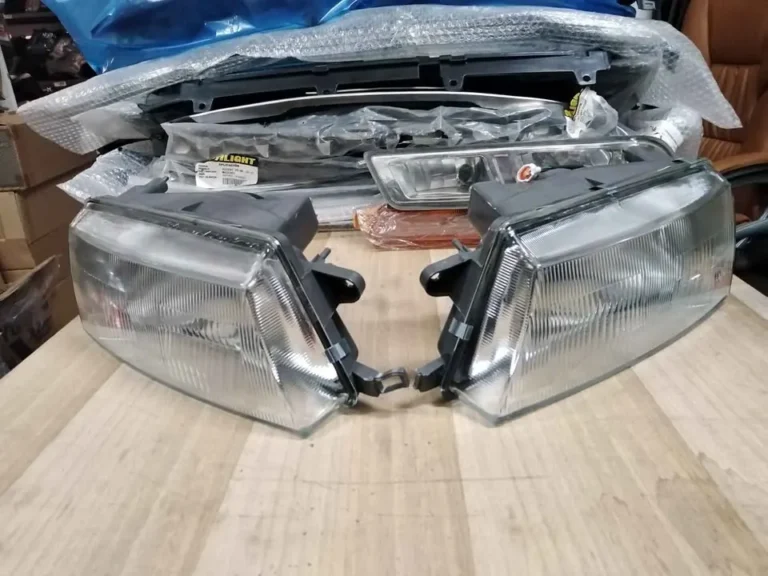 Ópticos derecho e izquierdo Subaru Legacy (1990–1994)