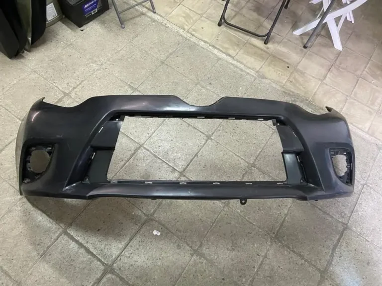 Parachoques delantero Toyota Corolla — 2014 2017