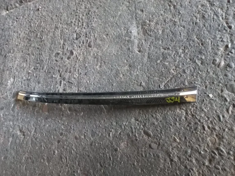 Moldura superior de máscara JAC JS4