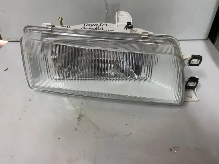 Óptico derecho Toyota Corolla (88/99), nuevo
