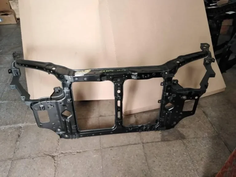Frontal Kia Cerato (10/13)