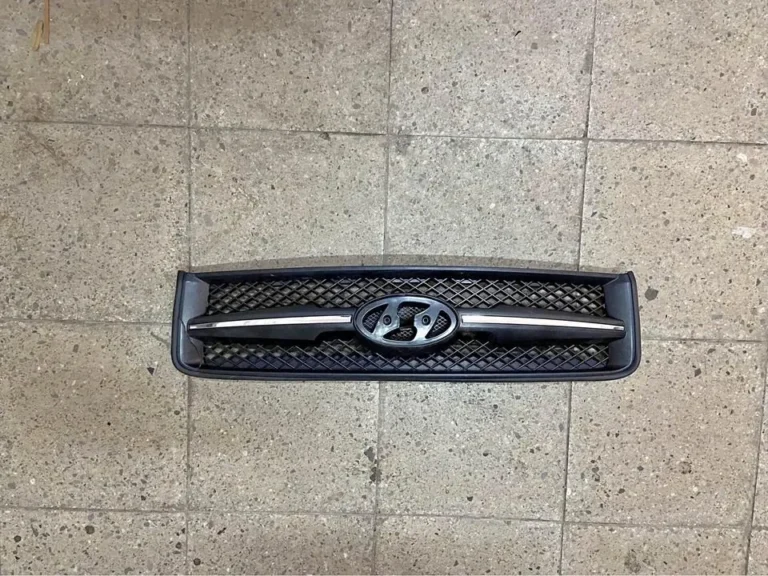 Máscara Hyundai Tucson (07–12)