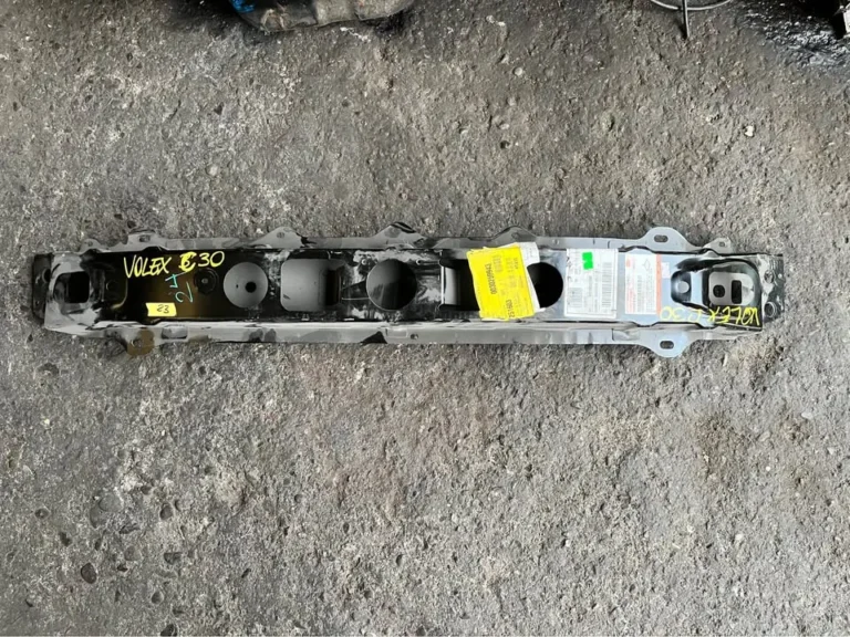 Refuerzo delantero Great Wall Volex C30 — fotografía del repuesto