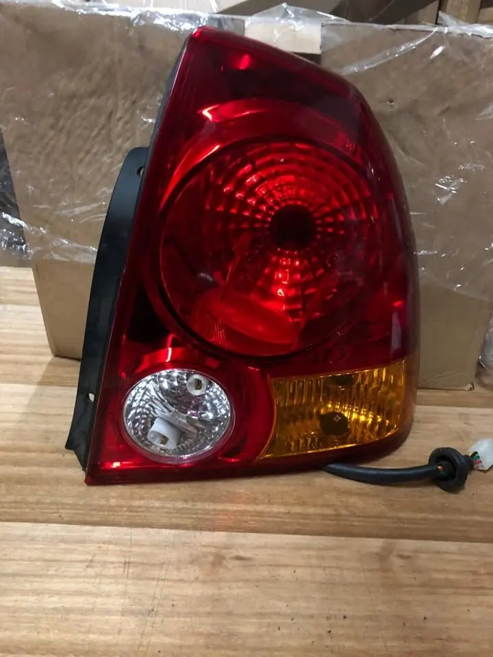Foco trasero derecho Hyundai Prime (2000-2002), fotografía real de la pieza